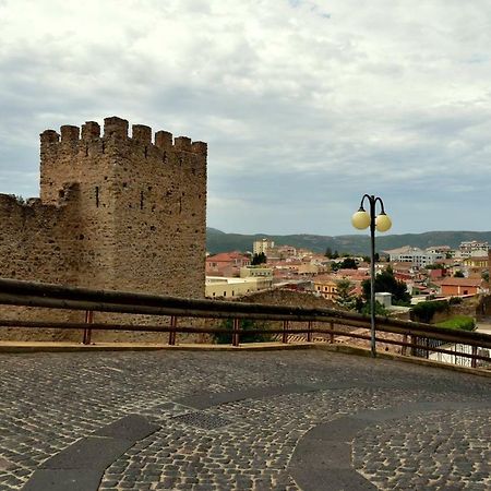איגלסיאס B&B Castello Salvaterra מראה חיצוני תמונה