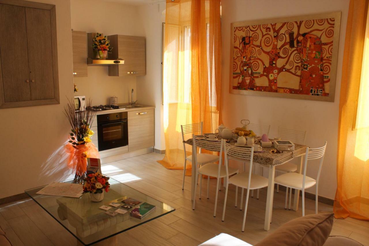 איגלסיאס B&B Castello Salvaterra מראה חיצוני תמונה
