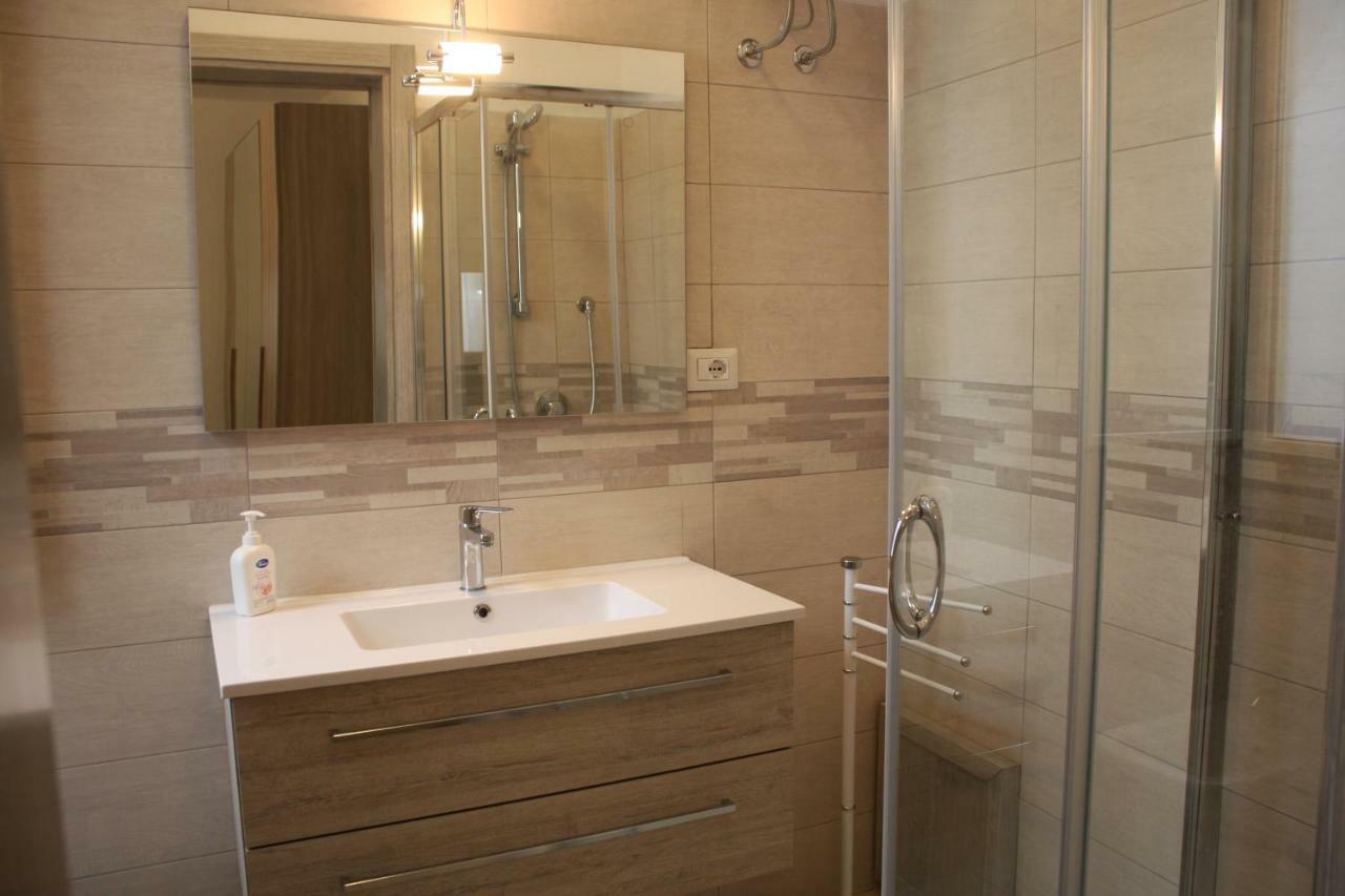 איגלסיאס B&B Castello Salvaterra מראה חיצוני תמונה